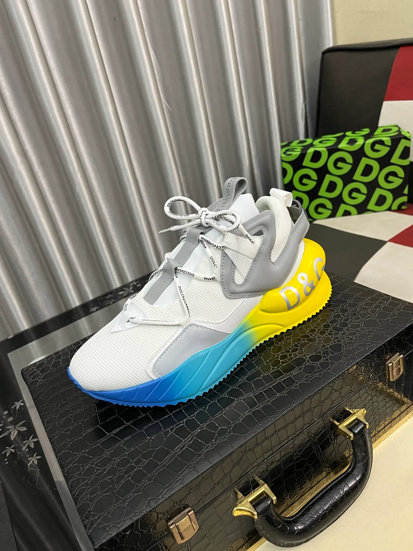 Men's men's shoes 💰540⌚️⌚️【DG～】couple casual shoes 2025z cabinet sales simultaneously 🔶Size: 35-46#️⃣ 🔷2 colors🔜The upper is made of multi-material splicing➕Mesh lining, comfortable and breathable, sole: original comfortable and wear-resistant outsole, ⚠️real thing📱photographed🎬real thing is better📢📢📢